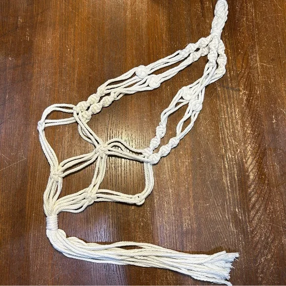 Cream Macrame Plant Hangers - Picture 3 of 4